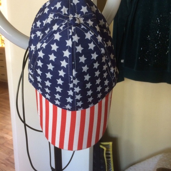 Baseball Type Cap Red White Blue Stars/Stripes Print Adjustable Pre-Owned - Picture 4 of 10